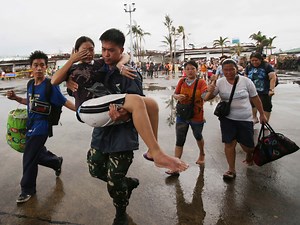 Philippines steps up typhoon relief efforts