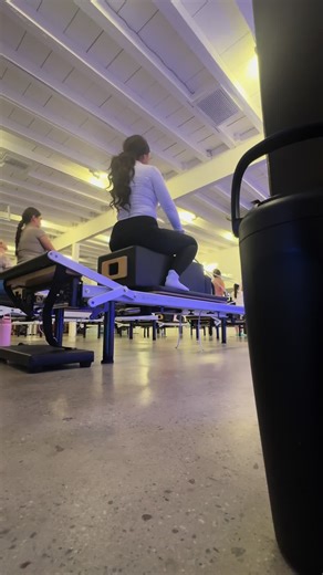 chat I’m in pain 🥲😂 first time ever falling from the reformer today #pilatesfails