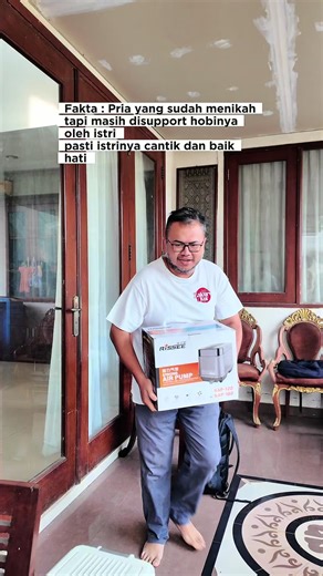 Mesin Aerator low watt dan silent tapi kekuatan aerasi kuat di kedalaman 1.3m di kolam Zakuro Koi Brand Rissee ini merupakan brand premium dari Resun jadi sudah tau ya ketahanannya. Bisa dibuat outdoor juga. Ready Stock Rissee garansi 1 tahun SAP 80 SAP 160 SAP 200 Hanya di toko Zakuro Koi Buka setiap hari Pukul 08.00-20.00 Google Map Zakuro Koi