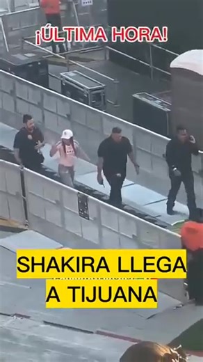 49K views · 2.2K reactions | ¡Shakira arrasa en Tijuana con Día de Enero! ¿Por qué Pitbull no fue_ | Today News | Facebook