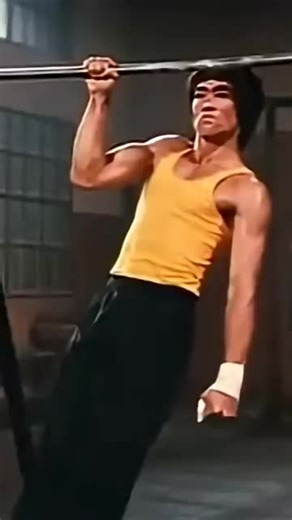Mastering One-Hand Pull-Ups in Martial Arts