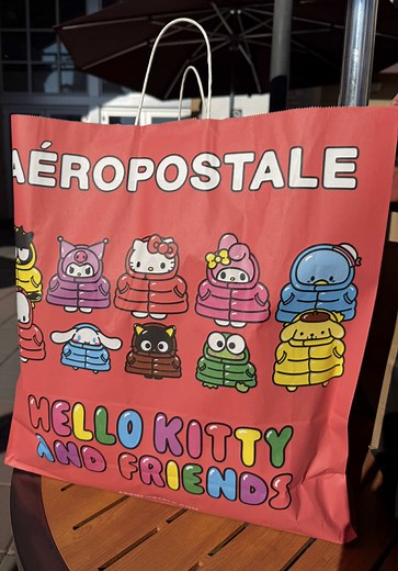 Hellokittyaholic 💕 they have the cutest tshirts, sweatshirts and sweatpants I wanted them allll. And 60% off!! 🏃🏻‍♀️🏃🏻‍♀️🏃🏻‍♀️ #aeropostale #hellokitty #hellokittyandfriends #hellokittygirl #hellokittylover