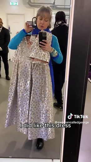 Mulberry bags and clothes sample sale, an honest review. #mulberry #mulberrybag #samplesale #samplesalelondon #showcase #handbags #luxurybag #luxurybags #luxurylife #leathercraft #leather #london #londonlife #londontiktok