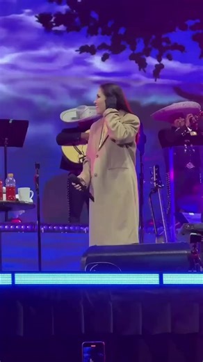Ana Gabriel - Es Demasiado Tarde ♥️ @anagabrieloficial #anagabriel #anagabrielfans #anagabrieloficial #artistas #viral #fyp #concierto #undeseomas #dedicar #esdemasiadotarde