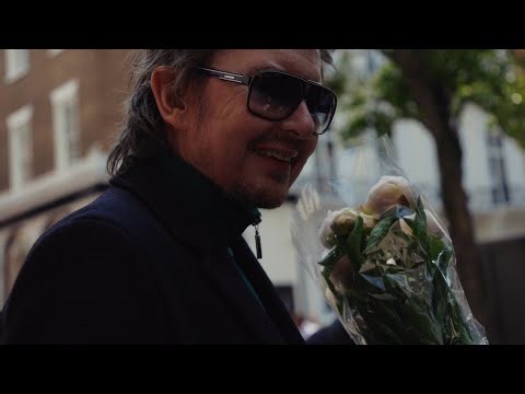 Bar Italia invite us into the “cheeky, cocky” world of their revelatory new album ‘Some Like It Hot’