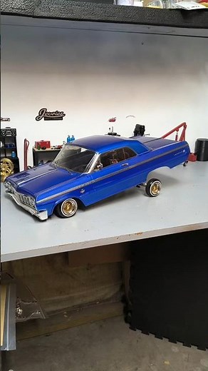 RC Lowrider Hopping 🛸 #rclowrider #redcatsixtyfour #rc #jevries #impala