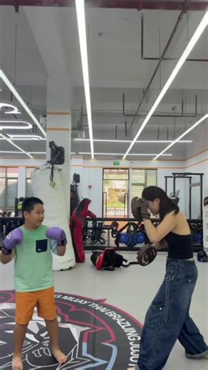 22节课小结#拳馆日常 #少儿拳击训练教程 #儿童拳击训练 #拳击打沙袋训练教学 #深圳拳馆