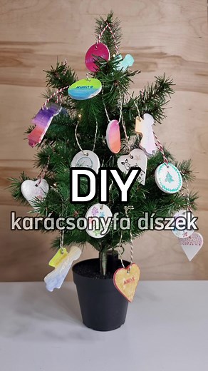 Ha te is szeretnél egyedi karácsonyi díszeket készíteni a gyermekkel, akkor hoztam pár ötletet 🥳🎄 #yogoplay #karácsony #DIY #learningthroughplay #woodentoys