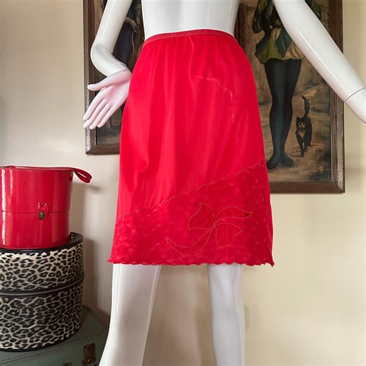 Vintage 1960s Red Half Slip Skirt Bow Applique Lace Pin-up S - Etsy