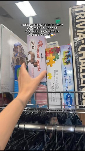 The dachshunds are hunting me down at this point 😋🫶🏻🐶 #goodwill #thrifting #dachshund #thriftfinds #fyp #fblifestyle #thriftinghaul #weeniedog | Maddie Kerns