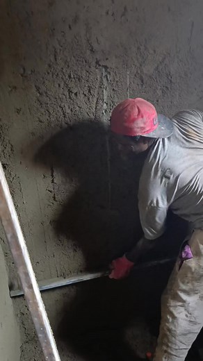 Wall screeding #construction | Maxwell Mbie