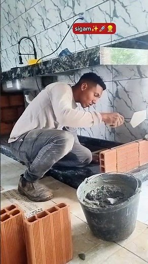 como fazer o espaço para as gavetas de porcelanato na bancada da cozinha #pedreiro #viralvideo #obra