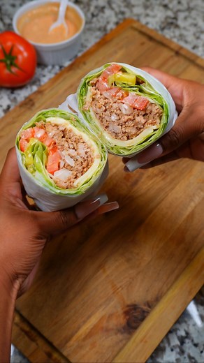 17K reactions · 28 shares | BURGER LETTUCE WRAP  This high protein Low carb wrap is only 385 Cal & 42g of protein  All you need: Lettuce Ground turkey Cheese (I used pepper jack) Diced onions Tomatoes Pickles Sauce: Ketchup Mayo Sweet relish (Mix to your liking) Enjoy my fit foodies﫶 #lettucewrap #lowcarb #highprotein #highproteinmeals #lowcarbrecipes #recipe #recipes #food #cooking | Alexius Ordaz-Craig | Facebook