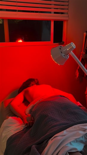 Dr Tabitha Hannon DACHM, LAc. on Instagram: "Acupuncture isn’t just for pain ✨ It’s for your hormones, nervous system, digestion, sleep, mood… all of it. Here’s what it can help with ↓ • Hormone balance (PMS, irregular cycles, fertility, postpartum support) • Anxiety, stress & burnout • Better sleep + deeper rest • Digestive issues (bloating, IBS, sluggish digestion) • Headaches, tension & chronic pain So how does it work? Acupuncture stimulates specific points along pathways in the body that he