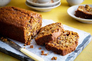 Date and Nut Loaf Cake