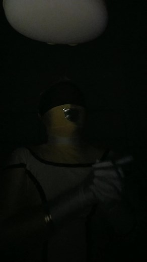 网上卖的那个紧身衣（zentai）穿一下，刚穿着还很好。脱的时候却成了永久皮肤。本作者感到无语！！！！😭