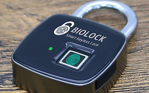适用于学生宿舍、大门储物柜的指纹识别小锁-P1指纹小挂锁-biolock.io