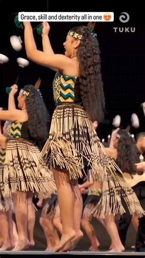Ngā Puna o Waiōrea doing their amazing poi! Their grace, skill and dexterity is 💯👌🔥! It makes me so proud to watch our rangatahi (young people) grow up inside kapa haka and te ao Māori. I straight up cried and was a big tangiweto watching the finals of the National competition! 😅 It was so moving seeing all the incredible performances, and our super amazing rangatahi slaying it on stage. Video credit: @tukucollective #maori #māori #haka #kapahaka #waiata #waiatamai #waiatamaicoaching #singin