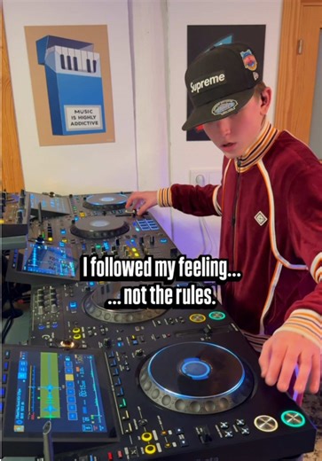 Is this a new sound? I honestly don’t know — I just followed the vibe. This mashup is how I start my Sunday: real Creativity, Rave energy, and freedom inside Electronic Music. As a DJ, mixing Tech House and EDM like this keeps me alive. No magic, just love for the process. Tell me what you feel. ⚡ #dj #techhouse #mashup #tomorrowland #edm