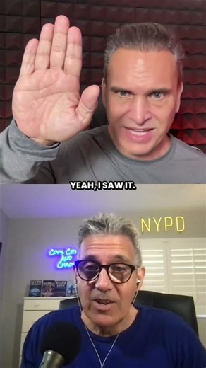 Fugitive spots his wanted poster in police station!!!