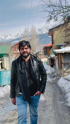 Walking in Kalash Valley Pakistan ❄️ | Snowfall Beauty of Chitral #Shorts