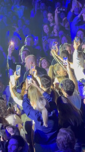 🥹 ¡Qué momento! Dani Martín cantando y compartiendo con sus fans esta canción tan tan emotiva. ¡Impresionante! | Movistar Arena España