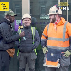 Winding up builders in Edinburgh is always fun! 🏴󠁧󠁢󠁳󠁣󠁴󠁿 "What goes in hard, comes out soft, and you blow on it until it explodes?" 😂 | On The Tools