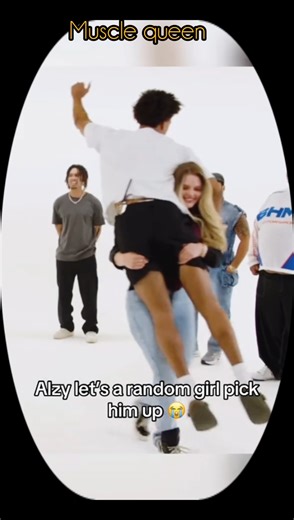 woman easy lift man #strongwomen#challenge#lift#fun#funny#usa#liftcarry#lifting#girlpower#europe