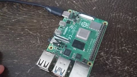 喜提烧毁的树莓派4b（无绿灯，开机无信号）