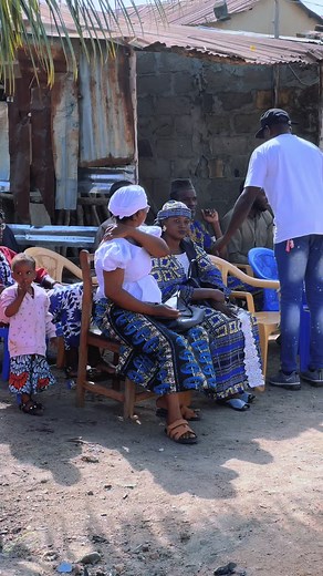 Alhamdulilah 🙏🏼♥️♥️✨ya allah merci beaucoup de m’avoir faciliter de réaliser l’un de mes rêves ✨qu’Allah me facilite ce parcours ♥️merci beaucoup à tous ceux qui était présent à mon innoguration♥️✨#@Amdy make-up @16 nov🦂🇹🇬 @ELJAY DU 13 @AMERICA🇺🇸 DESTIN @Chamssoudine Kondoou