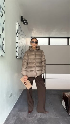 滝沢眞規子 on Instagram: "軽くて暖かい、イタリア・ベニス生まれのDUVETICAのダウンで5体コーディネートしてみました❤️ シンプルなデザインで着心地もいい✨ 青山店や各地のPOP UPもぜひチェックしてみてください❤️ @duveticajp #デュベティカ #duvetica #PR"