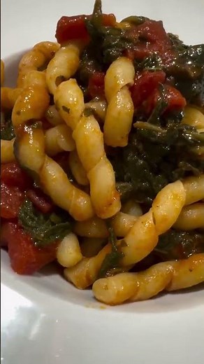 🍝 Busiate con Tenerumi | Ricetta Siciliana Tradizionale Facile e Gustosa 🌿