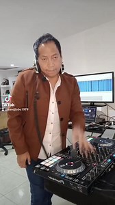 17K views · 756 reactions | Asomaran en Tíck tock ashap hay mixes en vivo la cuenta es @san dj lobo 1979 #familia #buenaonda #amigos #viejaescuela | Estudio z Latín dj | Facebook