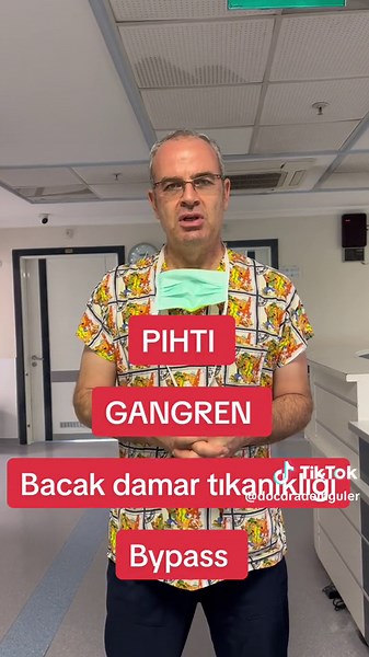 Her iki bacak damarı kasıklarından tıkanmış olan hastamız bacağı soğumuş morarmış olarak geldi. Ayağının kesilme tehlikesi vardı. Hastamıza 10 yıl önce karın aort damarından kasık atardamarına aortobifemoral bypass ameliyatı yapmıştık. Hastamız sigara içmeye devam etmiş. Bacak damarı pıhtı ile tekrar tıkanmış. Pıhtı temizliği yaptık. Bol miktarda pıhtı geldi. Ancak yeterli olmadı. Sağ kasıktan sol kasığa suni damar ile bypass yaptık. Bacak ısındı ancak ayak ısınmadı. Bunun üzerine sol kasıktan s