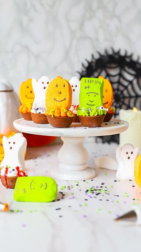 Sharing some tips to bake your life easier 🥰 My friends at @peepsbrand and I thought we could bring you a delicious treat this Fall/Halloween season, so here it is- PEEPS® Chocolate Cookie Cups 🥰🎃 that are filled with PEEPS® Marshmallow White Chocolate Cinnamon Ganache 😍 I used PEEPS® pumpkins in this recipe, I love that it gives the PEEPS® Marshmallow White Chocolate Cinnamon Ganache, a slight orange color along with the delicious flavor. These tasty treats will add extra PEEPSONALITY® to y