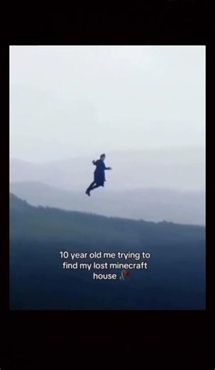 10 year old me trying to find my lost Minecraft house ￼￼