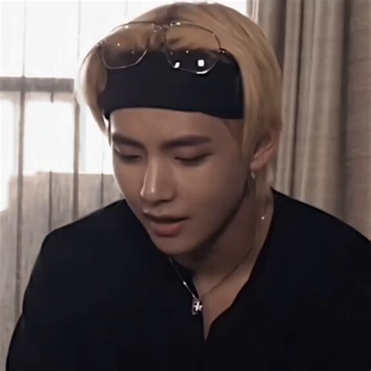 🐻: i'm introducing my friend jungkook🐰: am i your friend?🐻: don't expose🐰: introduce me well