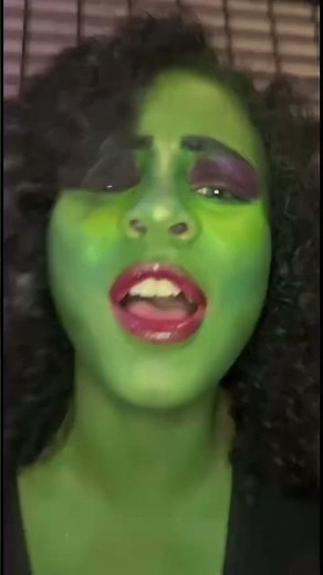 She Hulk Cosplay transition [Halloween Costumes DIY] Holloween Makeup]King for a Day Pierce The Veil