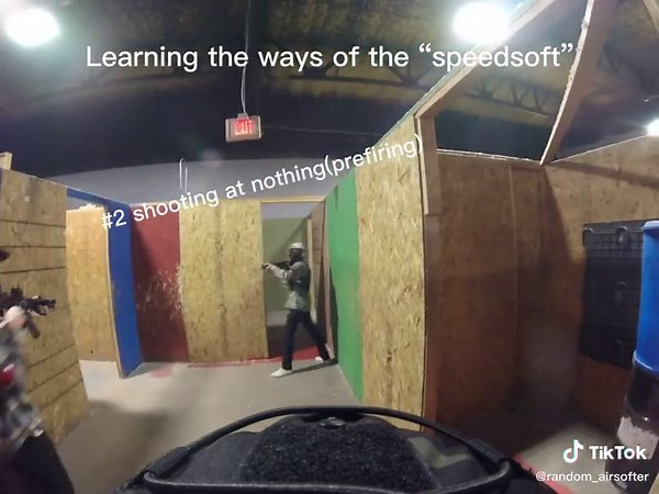 NOT DISSING SPEEDSOFTERS all just fun lol ily guys#fyp #fypシ #capcut #funny #airsoft #airsofter #random_airsofter #tacticool #tactical #speedsoft #milsim #fakeguns⚠️ #trending #foryoupage #vipairsoft #vipairsoftgilbert