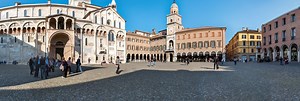 Piazza Grande a Modena 360 Panorama | 360Cities