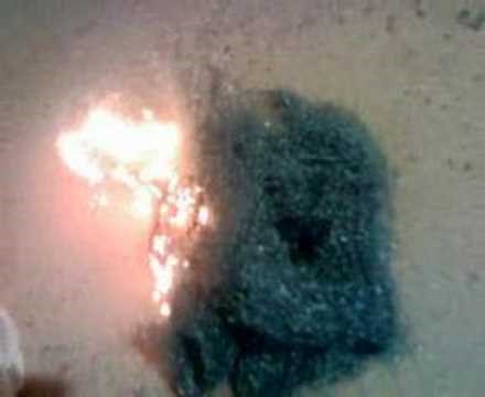 Electrical Experiment 3 - Wire Wool vs 9v + Fluff