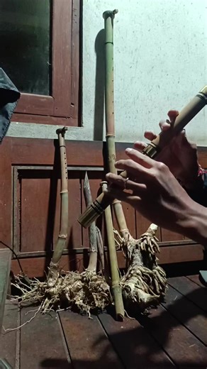 Suling Bali Akah, Iseng-iseng anggo koleksi wi. Untuk suling Akah yang besar di uangkan ton! minat? cus DM!