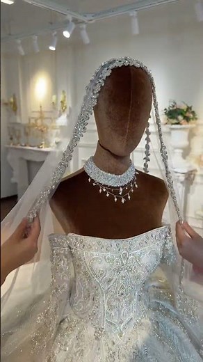 Amanda Novias off the shoulder strapless wedding dress 2026