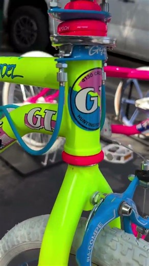 GT Pro Performer Freestyle Tour “Team Model” Neon Multicolor