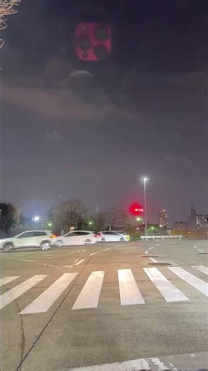 You should not look at your smartphone while driving.
