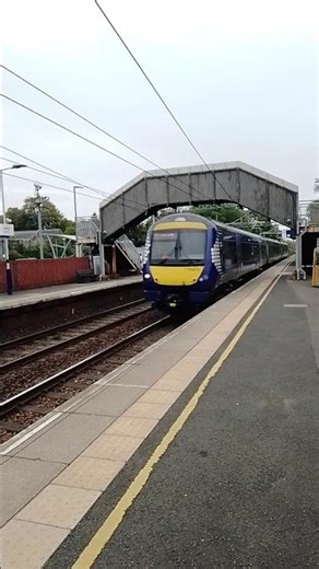 ScotRail Class 170 passes lenzie