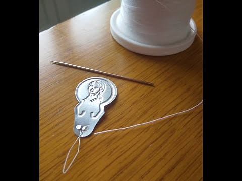Couture : comment utiliser un enfile-aiguille.