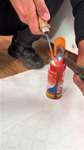 The hot bending process of a fruit paring knife tip