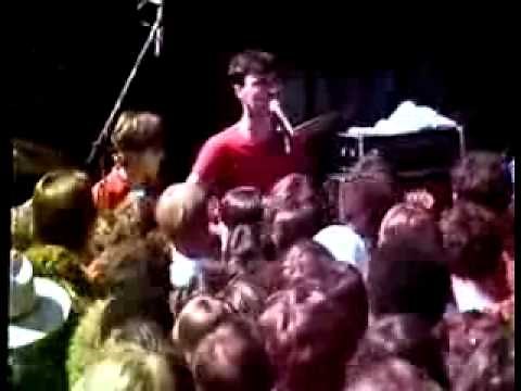 Talking Heads - Pulled Up (Berkeley Sproul Plaza `78).flv