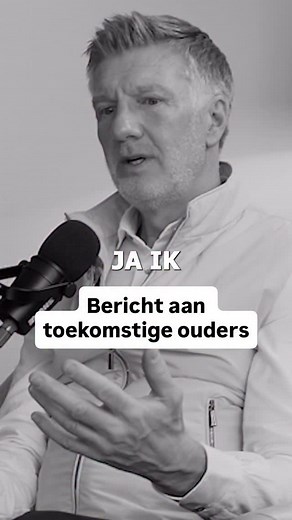 49K views · 570 reactions | Wat je een kind wil geven aan liefde, rust en veiligheid, moet je eerst in jezelf opbouwen. Werk aan emotionele volwassenheid: leer je gevoelens reguleren, bouw zelfliefde en eigenwaarde, doorbreek patronen die je klein houden. Kinderen kopiëren minder wat je zegt en meer wie je bent & wat je doet. Welke kleine stap zet jij vandaag om aan jezelf te werken? | Michael Pilarczyk | Facebook